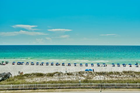 Monthly rentals for snowbirds in Destin, Destin Harbor, Miramar Beach. Many of our rentals are near the Silver Sands Outlet Mall, Destin Commons, and Grand Boulevard!